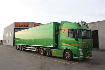 Flot ny Knapen/Kel-Berg 3 akslet walking floor trailer til vognmand Hans Larsen