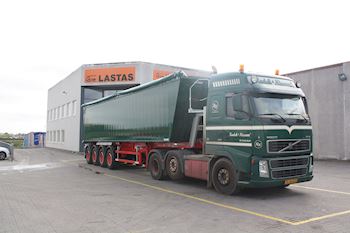 Flot Kel-Berg 4 akslet tiptrailer 61,5 m3 udleveret til Kudsk & Nissum A/S