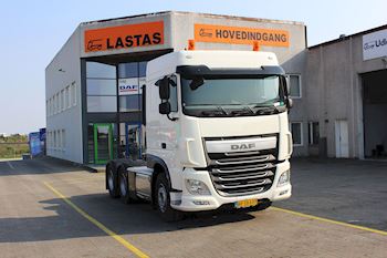 Lastas Trucks Danmark A/S leverer DAF XF 510 FTT SC AS-Tronic trækker til  Lars Gravco A/S