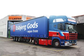 Ny Kel-Berg 3 akslet gardintrailer med lift - nr. 2 ud af 10 - til Esbjerg Gods A/S