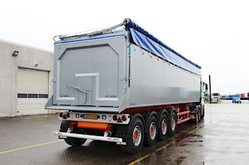 Flot ny Kel-Berg 4 akslet tiptrailer 56 m3 udleveret til Tidemann Transport ApS