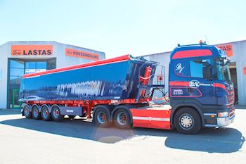 Ny Kel-Berg 4 akslet tiptrailer 37 m3 leveret til B. & V. Kristensen A/S