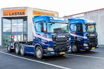 Palle Staal Transport ApS kan køre hjem med to nye Kel-Berg 1 akslet containerchassis