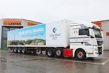 Lastas har leveret en ny Kel-Berg 3 akslet bokstrailer til Tidemann Transport ApS 