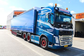 Ny Kel-Berg 4 aks. gardintrailer med truckbeslag til Vindelsbæk Transport A/S