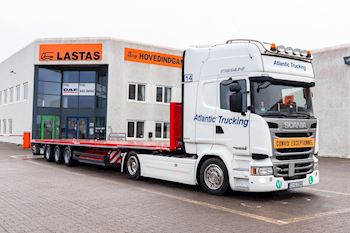 Atlantic Trucking kan køre hjem til Århus med en ny Kel-Berg 3 akslet sværlasttrailer