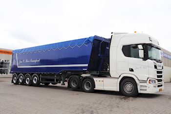 Ny super flot Kel-Berg 4 akslet tiptrailer 65 m3 til Jan C. Skov Logistik ApS 