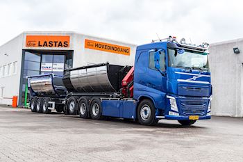 J. Christensen Transport er kørt hjem med en ny Kel-Berg 3 akslet 24 tons tipkærre fra Lastas 