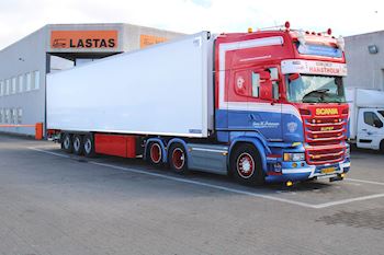 Lastas har leveret en ny Lamberet 3 akslet køletrailer til Hanstholm Containertransport A/S 