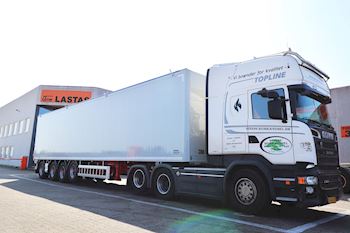 Flot ny Knapen 4 akslet Walking Floor trailer udleveret til Steens Biobrændsel ApS