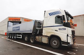 Ny Kel-Berg 4 akslet tiptrailer 37 m3 leveret til Meldgaard Transport A/S