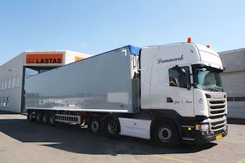 4 akslet Walking Floor trailer Jan C. Skov Transport ApS